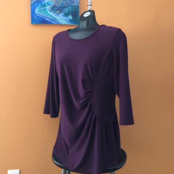 Beautiful purple top - Picture 1 of 6